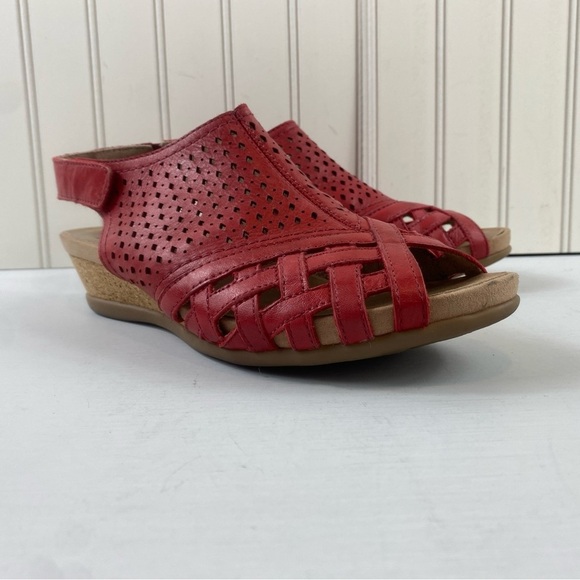 Earth Bright Women’s Red Perforated Leather Pisa Galli Wedge‎ Sandals Sz 7.5M - Picture 1 of 15